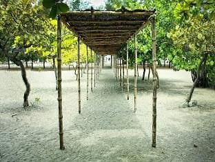 Crystal Beach Resort San Narciso ภายนอก รูปภาพ